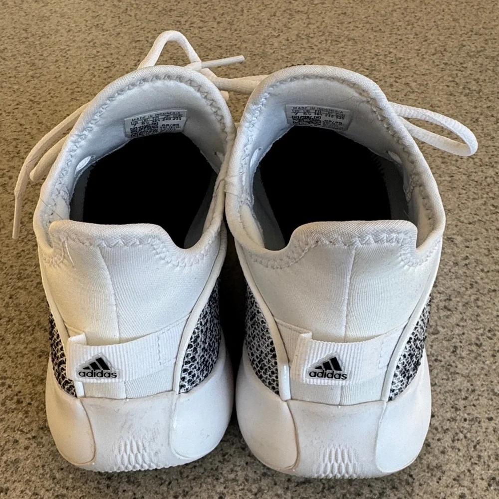 Adidas Women's Cloudfoam Plus Gray and White Sneakers